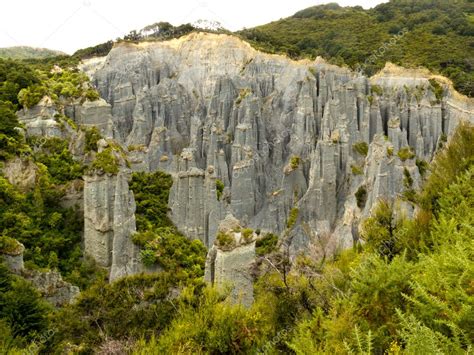 Badlands Hoodoos Of Putangirua Pinnacles Nz — Stock Photo © Pilens