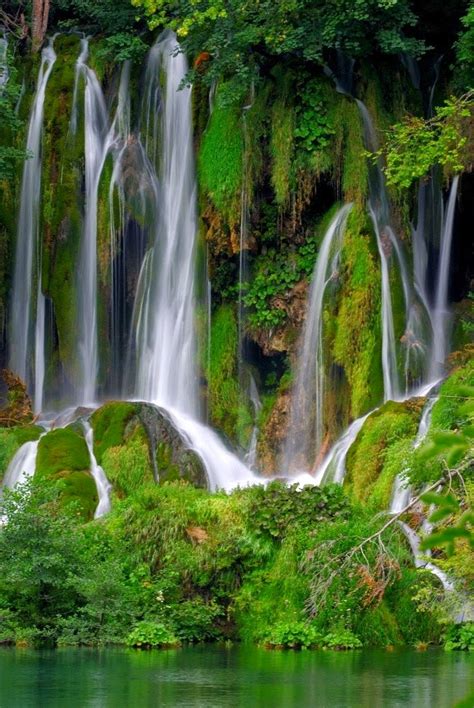 10 Best Places To See Beautiful Waterfalls In The World Our World Stuff