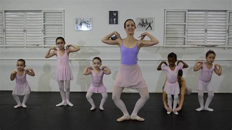 Vídeo Aula Baby Ballet Trabalho De Centro Youtube