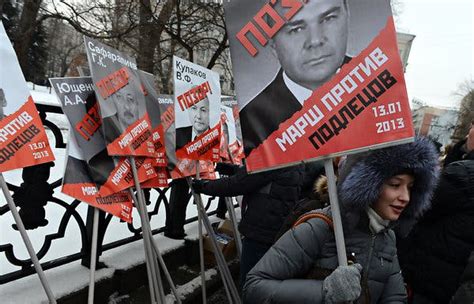 Thousands Of Russians Rally Against Adoption Ban The New York Times