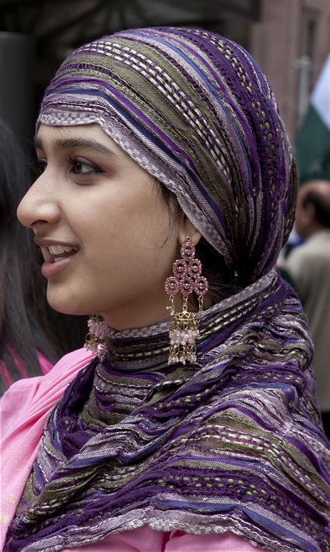 Young Pakistani Woman In Traditional Dress Photograph By Robert Ullmann