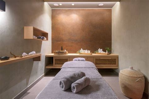 Attractive Salon Interior Design And Arrangement Ideas Massage Room Decor Massage Room Spa