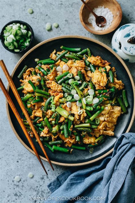 Stir Fried Garlic Scape With Eggs 蒜苔炒鸡蛋 Omnivores Cookbook