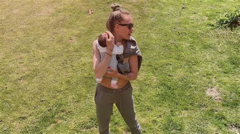 Vater ist ihr freund nino, den sie lange aus „nino und ich sind seit 15 jahren beste freunde. Bauchfrei: Cheyenne Ochsenknecht teilt neues Mama-Baby ...