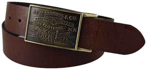 Best dress belt should have a gap of few inches of leather to the left now the important question is how to choose the belt for the outfit, so the rule of thumb is if you most of the men never think so much before buying a belt as they just want something that tight up. USA Imported Product: Levis Man belt