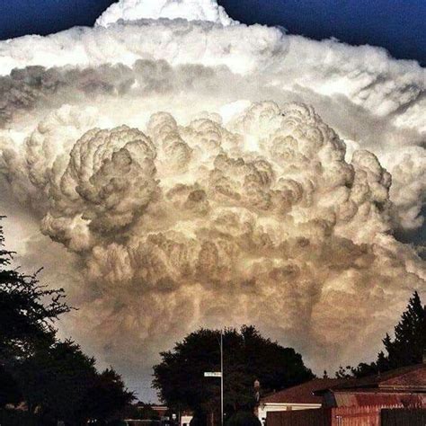 Pin By Leonora Binedell On Awesome And Scary Cloud Formations Wild