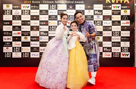 Từng đảm nhiệm các chức vụ như: 5_NTK Trần Thanh Mẫn tại Korea-Vietnam Fasfhion Festival Awards 2019 tổ chức tại Hàn Quốc · SaoStyle