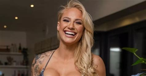 Boxing And Onlyfans Queen Ebanie Bridges In Stitches As Porn Star Shares Bizarre Sex Toy Daily