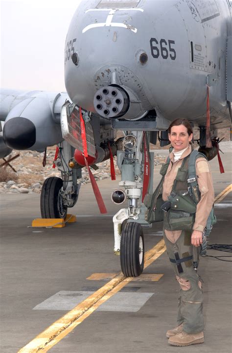 1st Air Force Female Pilot In Combat Reflects On Career Us Air