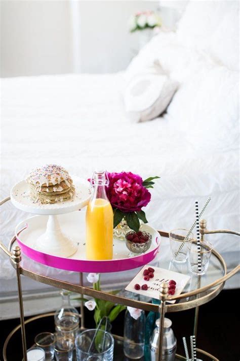 18 Delightful Breakfasts On Trays To Make You Feel Like A Duchess