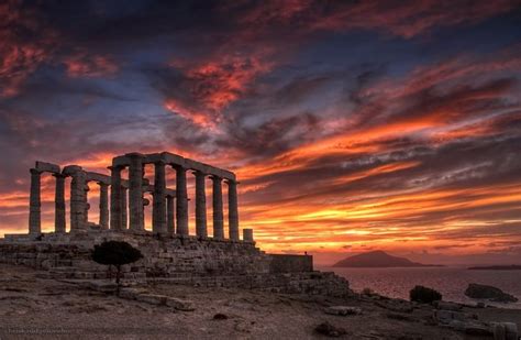 Τα παράλια του είναι βραχώδη και απότομα. Sounion : a symbol of ancient civilisation and the most ...