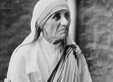 Biography Of Mother Teresa The Saint Of The Gutters