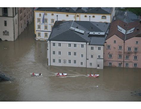 Am 13.august 2002 wurde die dreiflüssestadt passau vom größten hochwasser nach 1954 heimgesucht. Hochwasserhelfer Passau 2013* • Universität Passau