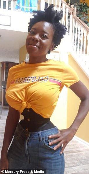 Woman Wears A Corset 18 Hours A Day Because She Wants To Shrink Her Tiny 215 Inch Waist