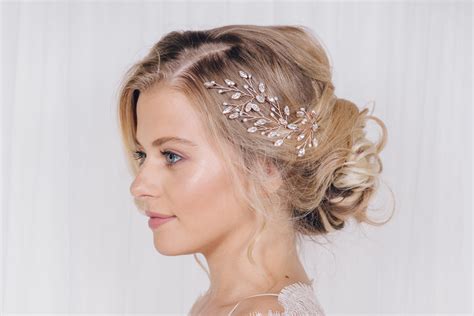 Video How To Use Bridal Hair Pins To Create Different Wedding Looks