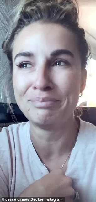 Jessie James Decker Says Shes Gained 10lbs As She Sobs About