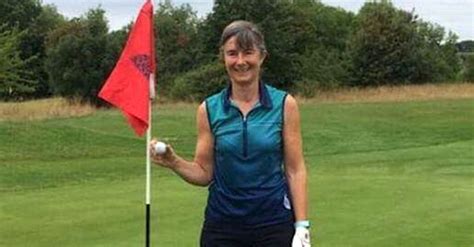 Amateur Golfer Hits 3 Holes In One In One Crazy Day Huffpost