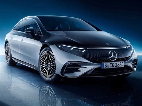 Mercedes Benz Eqs Enters Luxury Ev Sedan Battlefield Drive Arabia