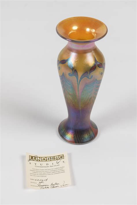 Classic Pulled Feather Art Glass Vase Lundberg Studios Of California