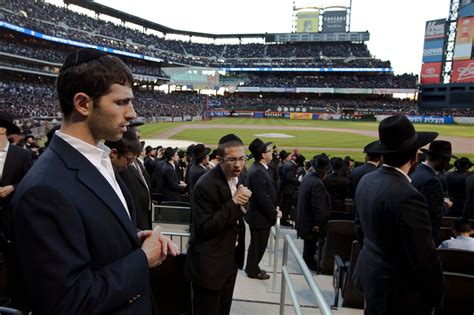 Ultra Orthodox Jews Hold Rally On Internet At Citi Field The New York