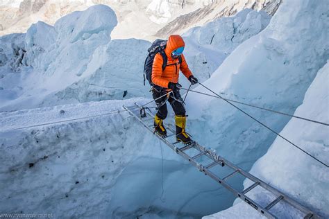 Mt Everest Climbing Expeditions With Mountain Professionals