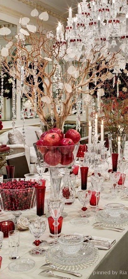 Red and White Christmas Table Setting Ideas | Christmas table settings