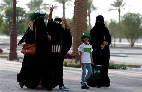Saudi Arabia Backlash After Women Celebrate National Day Bbc News