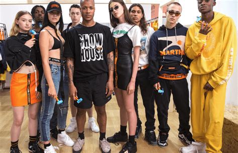 Trendy, comfortable, easy to wear, you'll find the model you are looking for among the 3,800 leading brands on our shoe website. The Plug | 5 Urban/Streetwear brands at Paris Fashion Week