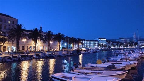 Riva Split - Croatia Reviews