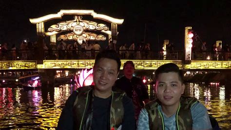 Có rất nhiều cách cho bạn lựa chọn, tùy vào kinh nghiệm du lịch đà nẵng chiêm ngưỡng siêu phẩm rồng phun lửa. Hát chòi- Hội An về đêm- Đà nẵng - YouTube