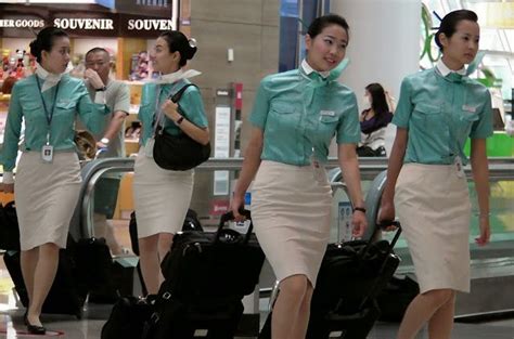 Philippine airlines recently revealed its protective crew uniforms. KOREAN AIR IN ACTION Flight Attendant | Cabin Crew 대한항공 ...
