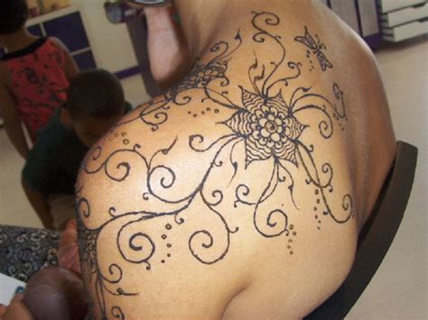 Big Henna Tattoo Ideas On Left Shoulder