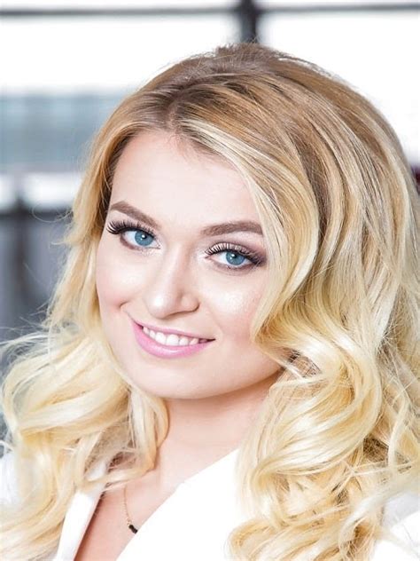 natalia starr biography discover her early life education career net worth