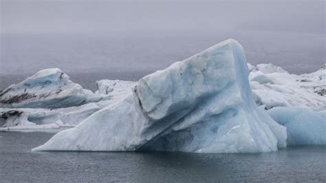 Avalanche Kills Man In Norways Svalbard Archipelago Bbc News
