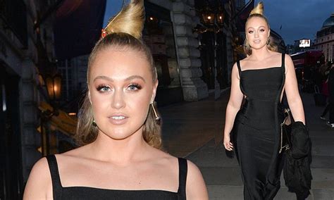 Iskra Lawrence Wows In Black Gown At Princes Trust Gala Daily Mail