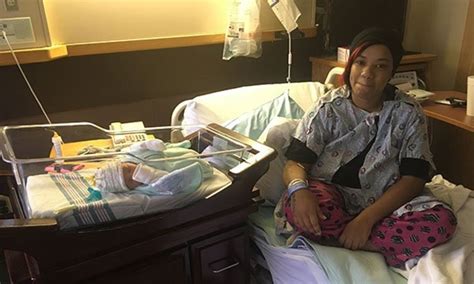woman who didn t know she was pregnant gives birth to healthy girl