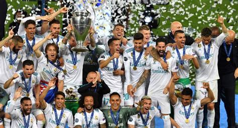 Entdecke trainingsanzüge von real madrid auf. Real Madrid Defeat Liverpool To Win Third Straight ...