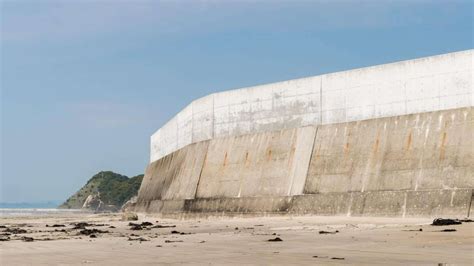 Ways To Build Stronger Sea Walls Without Worsening Climate Change