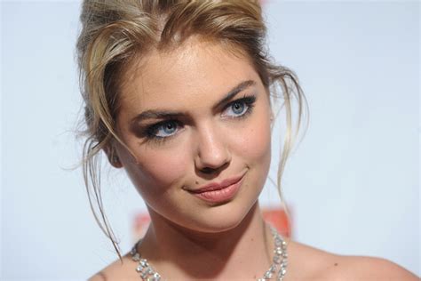 Kate Upton Cool Girl How The Supermodel Conquered Hollywood