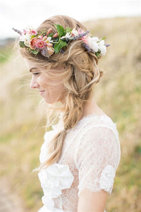24 Stunning Ways To Wear Flowers In Your Hair On Your