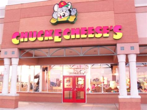 Would You Like To Work At Chuck E Cheese The Company Is Hiring