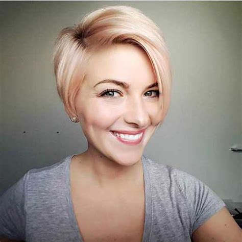 You can experiment with asymmetrical these short haircuts for round faces can make you look awesome even when you are wearing natural makeup. 20+ Chic Short Hairstyles for Round Faces | Short ...