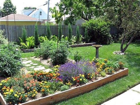 19 Backyards With Amazing Landscaping Page 4 Of 4 Small Backyard
