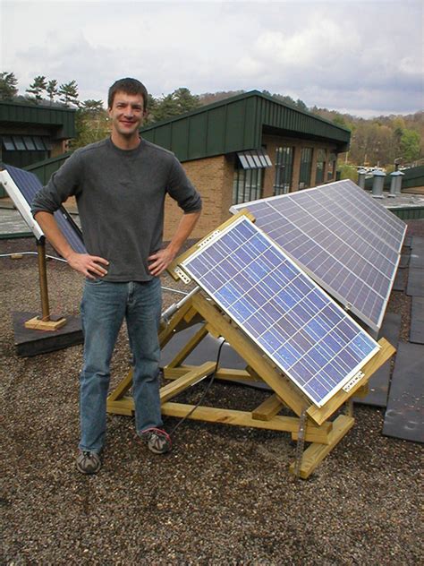 Diy Solar Inexpensive Homemade Sun Tracker Maximizes Solar Panel