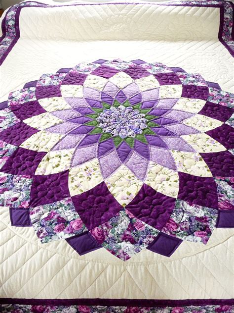 Amish Quilt Giant Dahlia Pattern