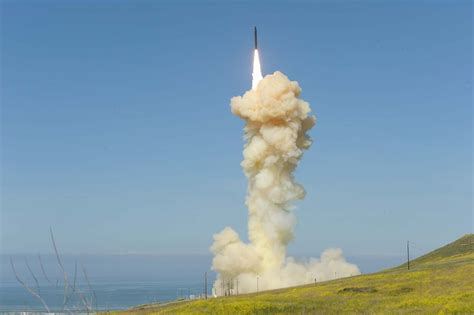 Us Military Shoots Icbm Target Out Of The Sky In Missile Defense Test