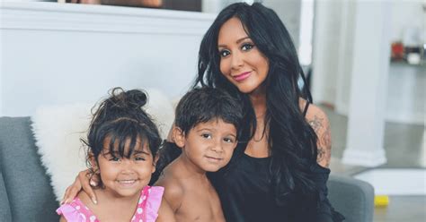watch nicole snooki polizzi opens up about being adopted i was totally fine with it meaww