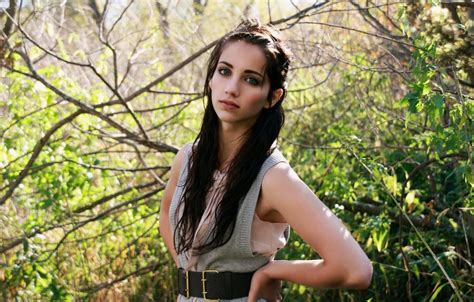 Обои взгляд девушка модель Model Brunette Emily Rudd картинки на рабочий стол раздел