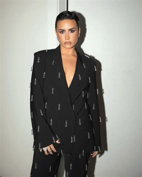 Demi Lovato Style Clothes Outfits And Fashion • Celebmafia