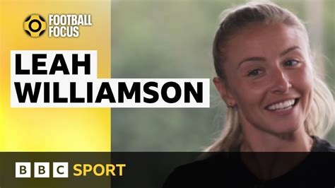 Leah Williamson Tees Off With Alex Scott Football Focus YouTube